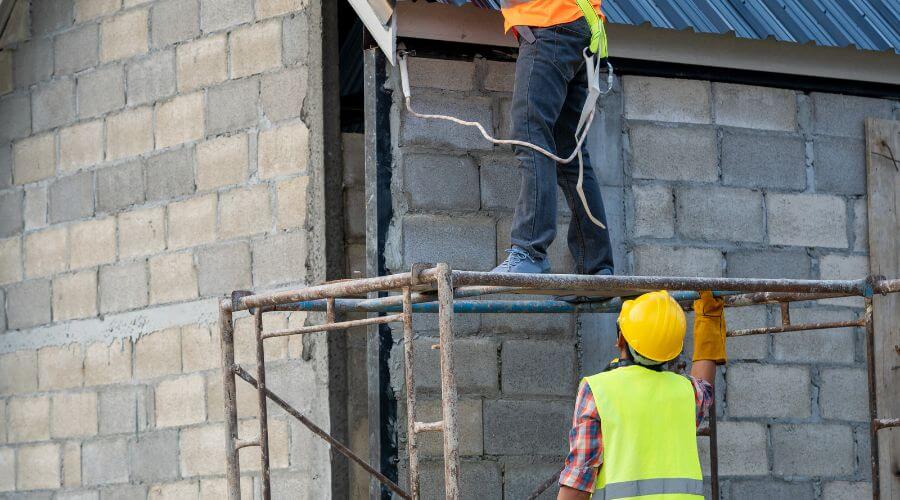 Professional New roof installation in Manlius, IL